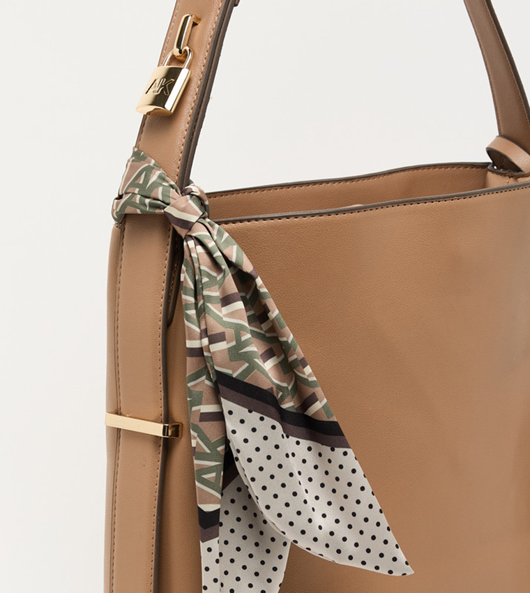 شنطة كتف ديكلين بوشاح