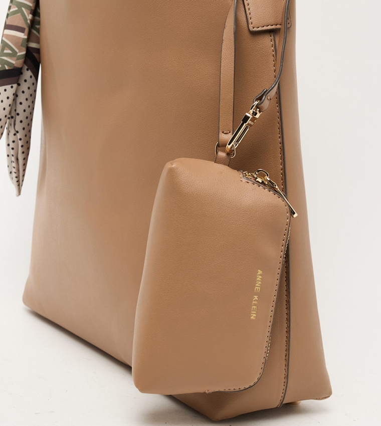 شنطة كتف ديكلين بوشاح