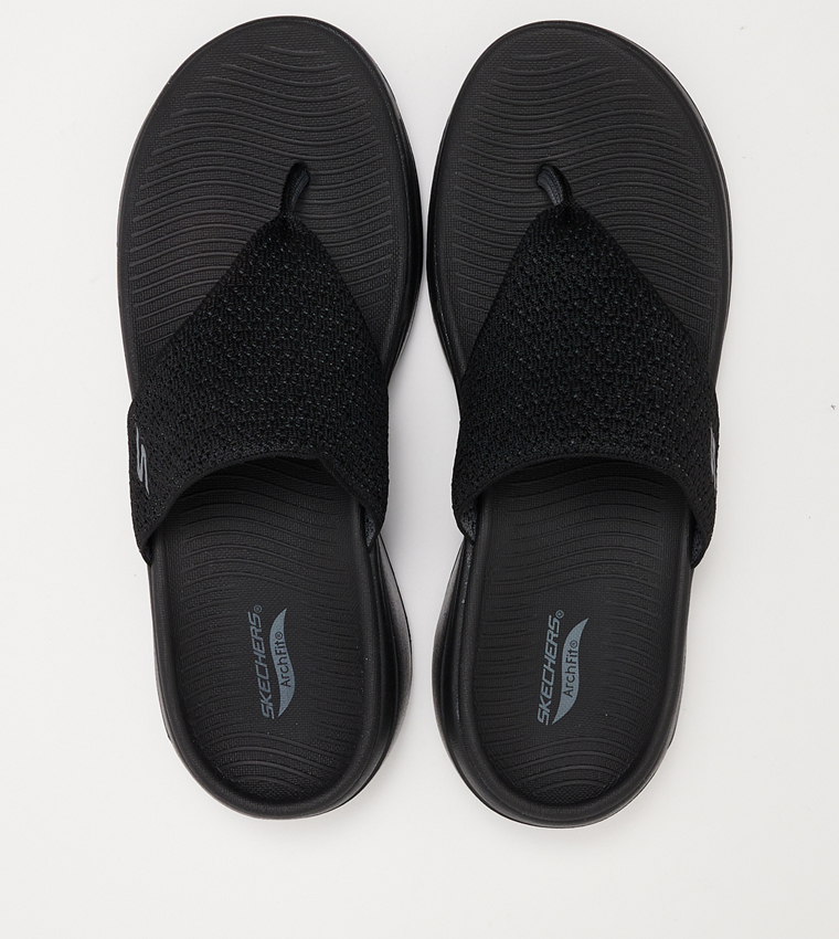GO WALK ARCH FIT Flat Sandals