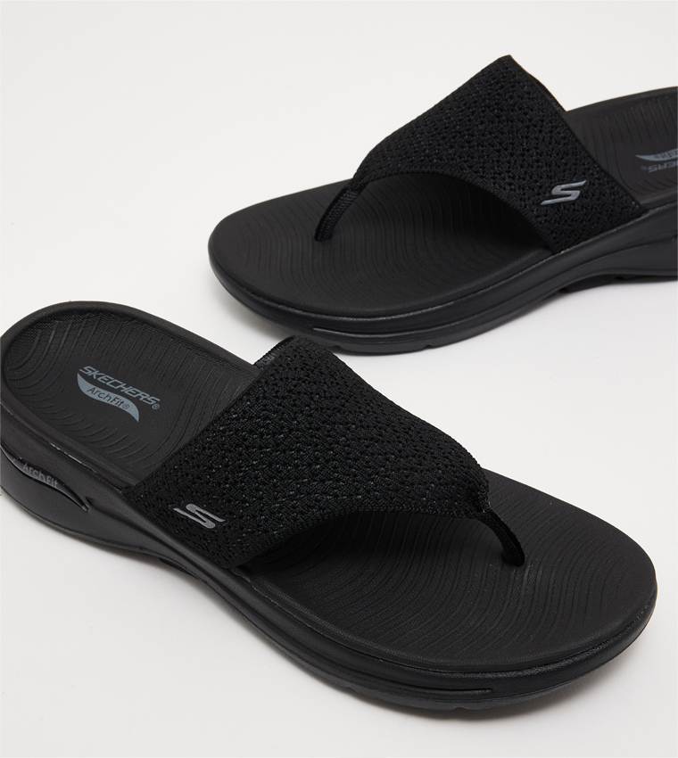 GO WALK ARCH FIT Flat Sandals