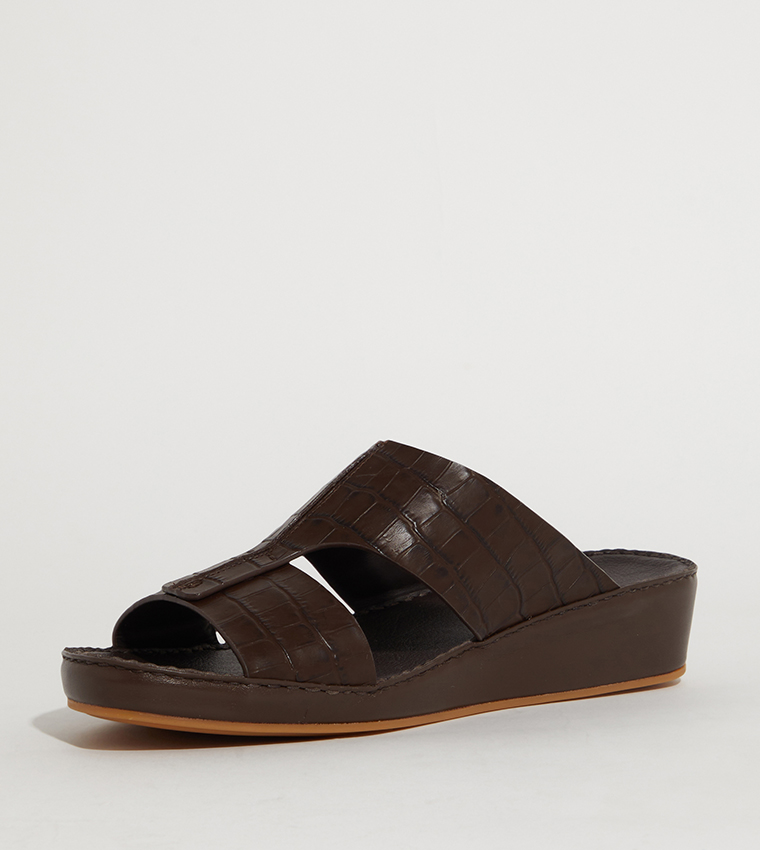 HASSAN Textured Arabic Sandals