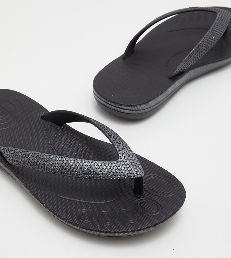Textured Flip-Flops
