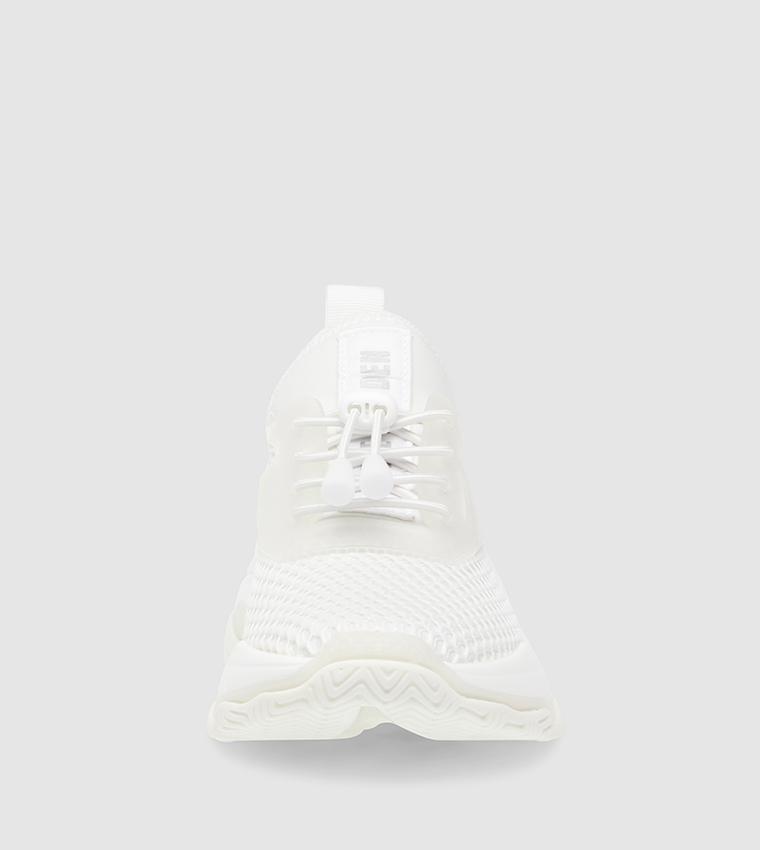 حذاء رياضي برباط