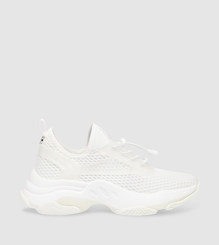 حذاء رياضي برباط