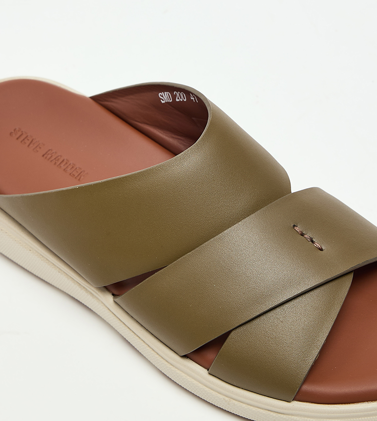 نعال عربي بمقدمة مفتوحة 