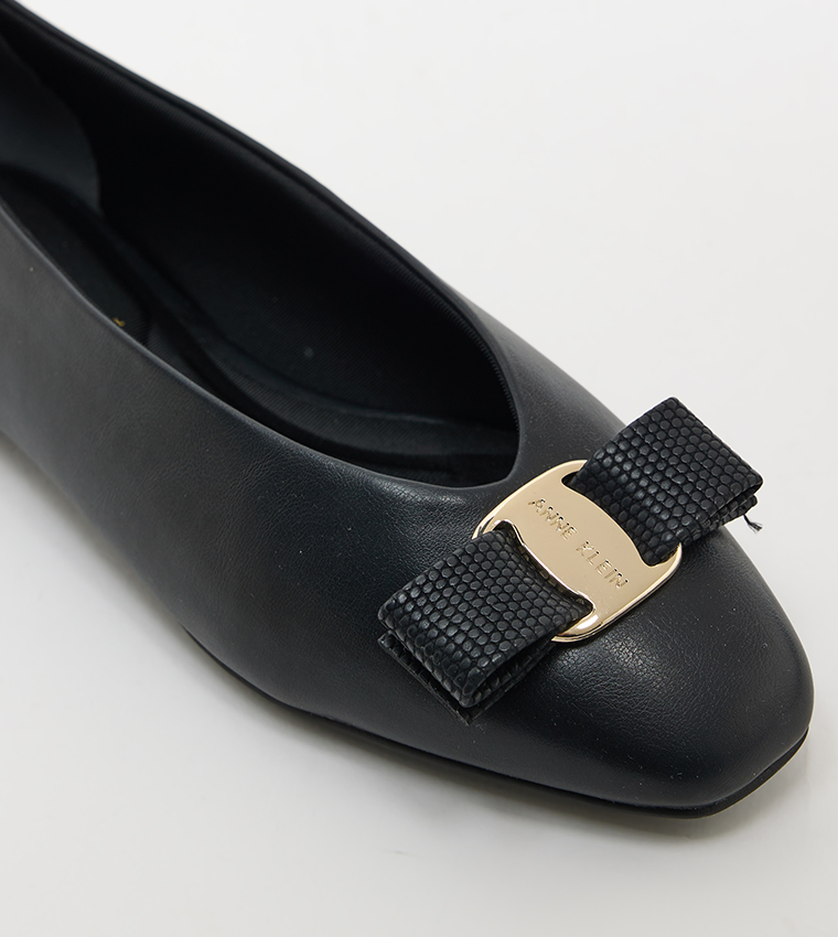WILLOW Square Toe Ballerinas