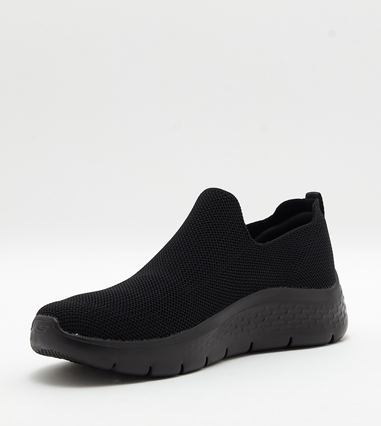 حذاء سليب اون 