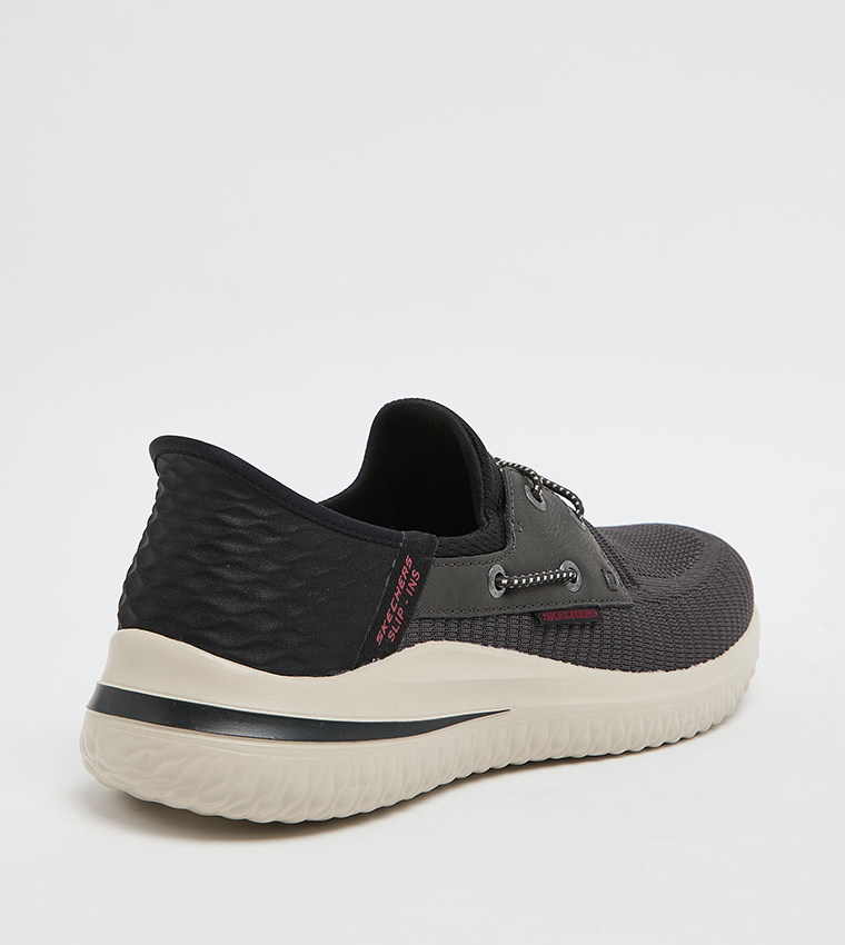 DELSON 3.0 - ROTH Logo Detail Knitted Shoes