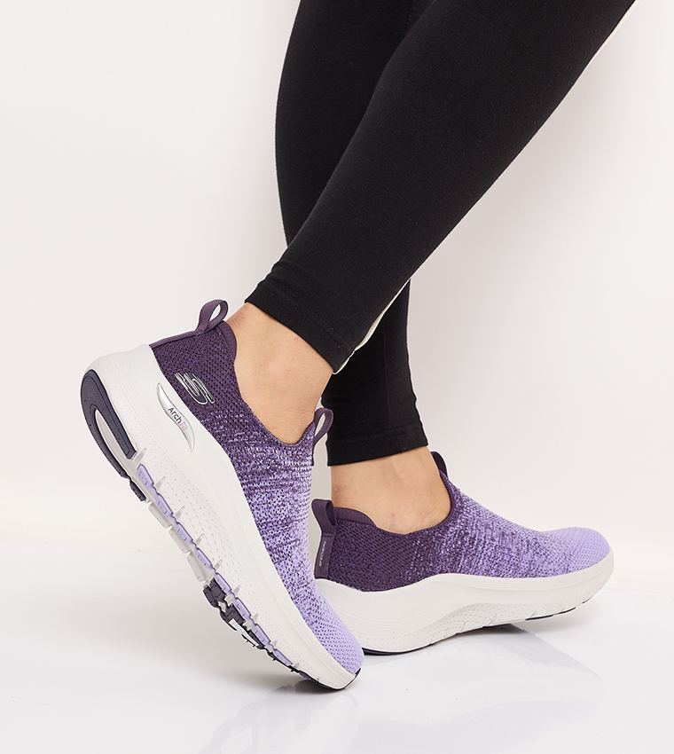 حذاء سليب أون آرتش فيت