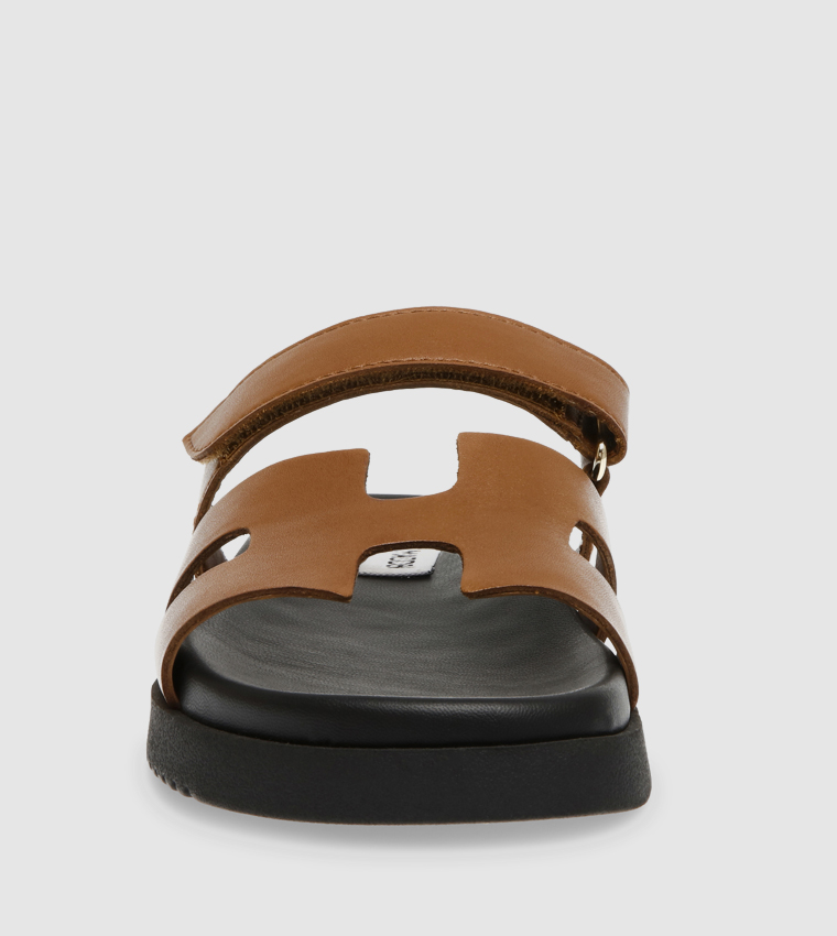 صندل مسطح بنقشة 