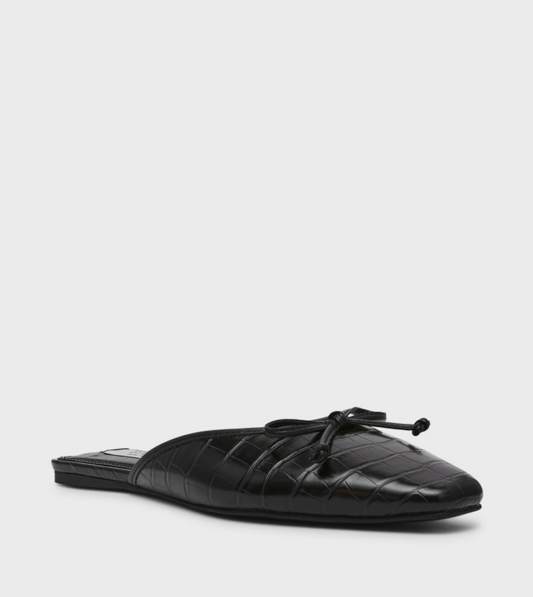 CALANDRA Textured Flat Shoes