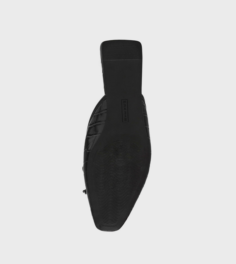 CALANDRA Textured Flat Shoes