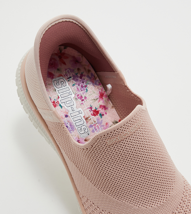 VIRTUE Logo Detail Slip-On Shoes