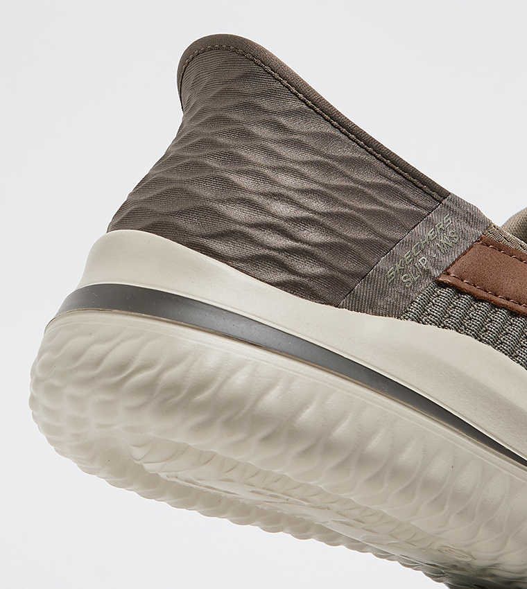 DELSON 3.0 Logo Detail Knitted Shoes