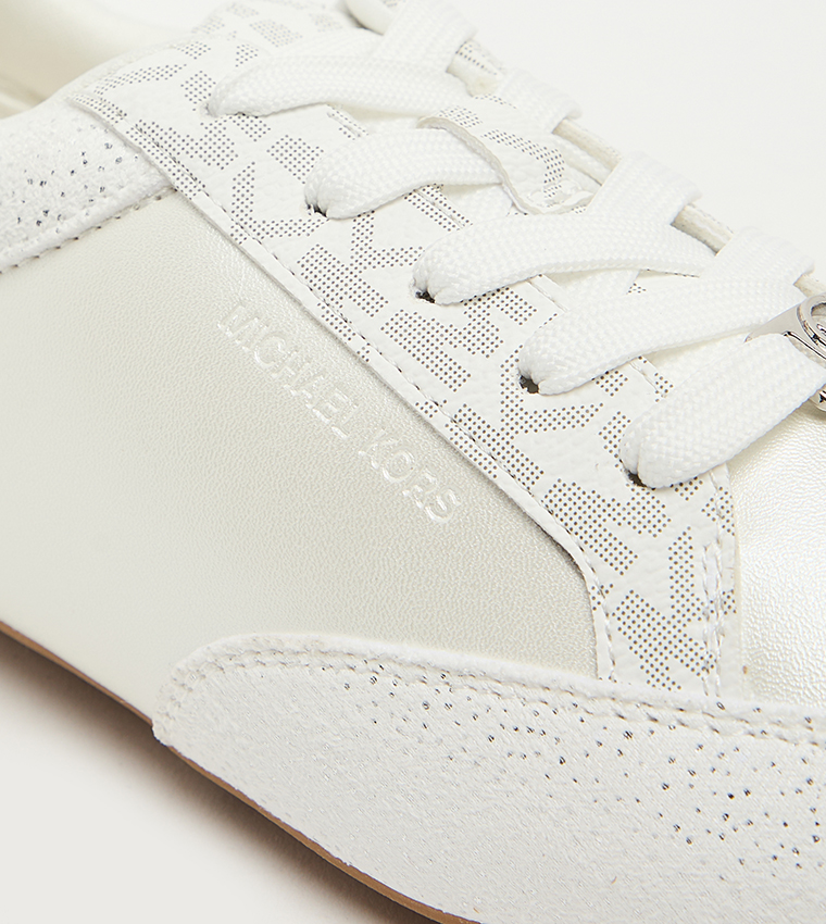 SUSIE Round Toe Lace-Up Sneakers