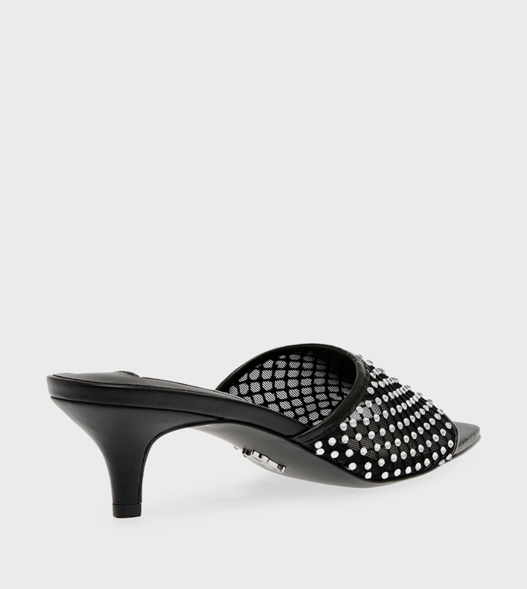 صندل مزخرف بكعب منخفض  