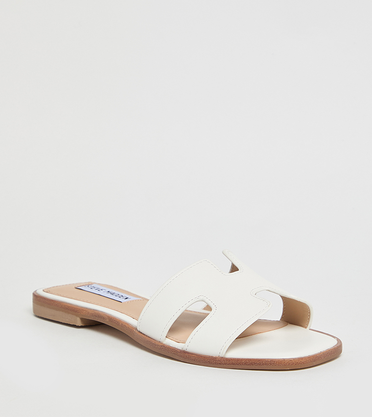 ستيف مادن  الصنادل المسطحة - أبيض Flat Sandals