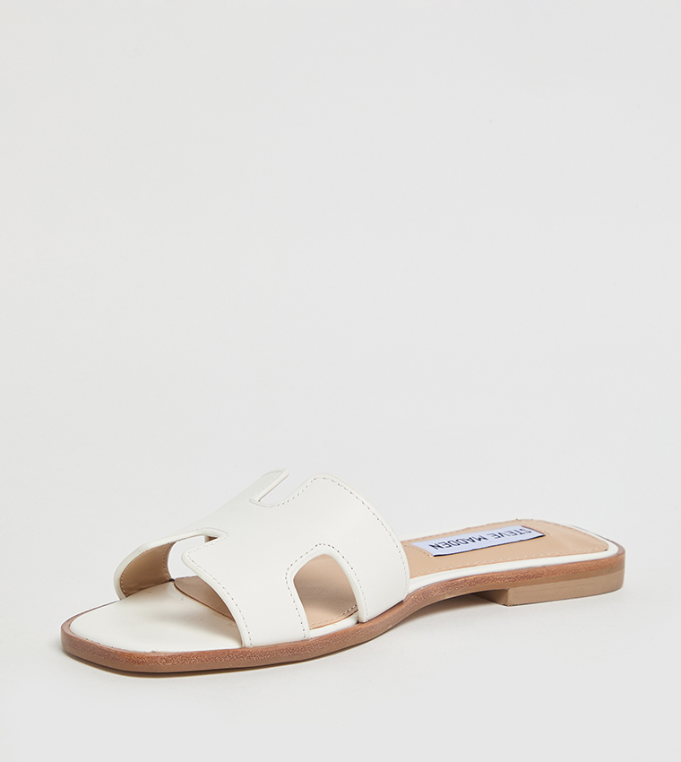 ستيف مادن  الصنادل المسطحة - أبيض Flat Sandals