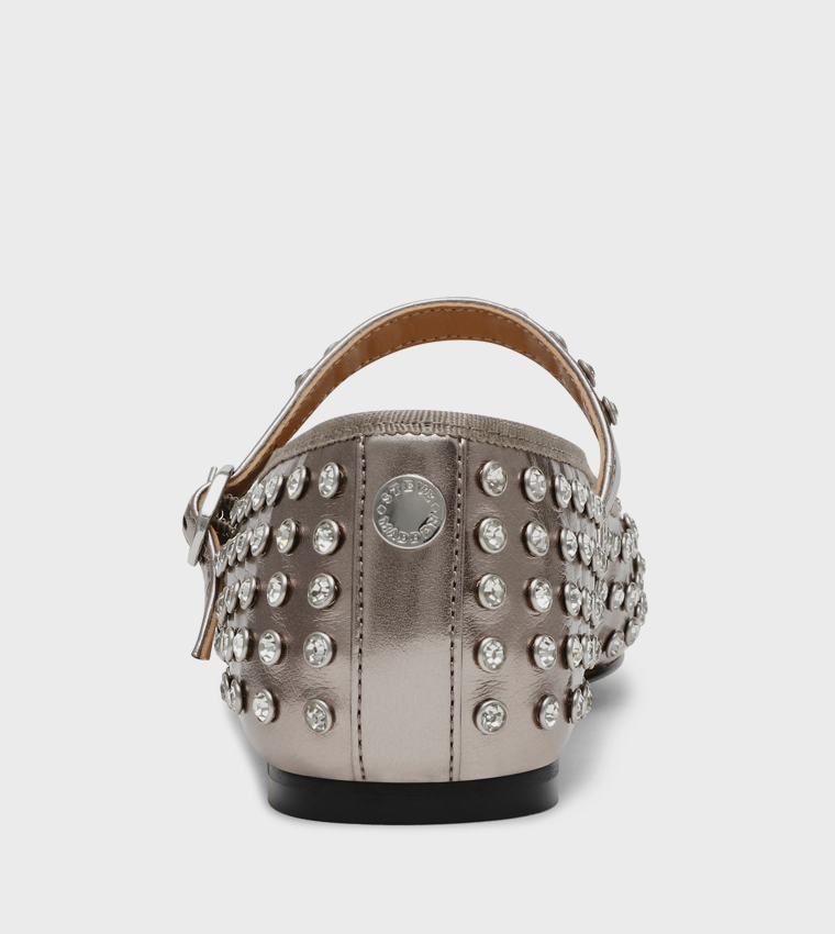 حذاء ماري جين مزين