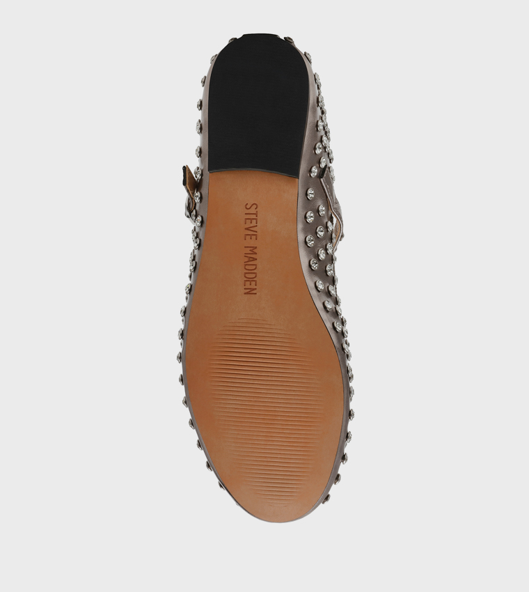 حذاء ماري جين مزين