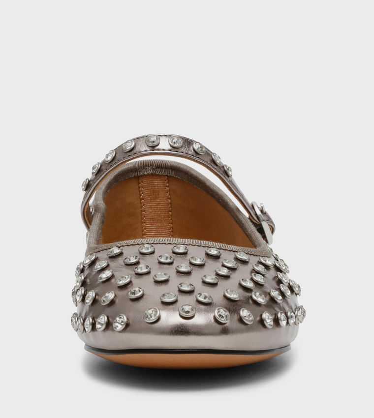 حذاء ماري جين مزين