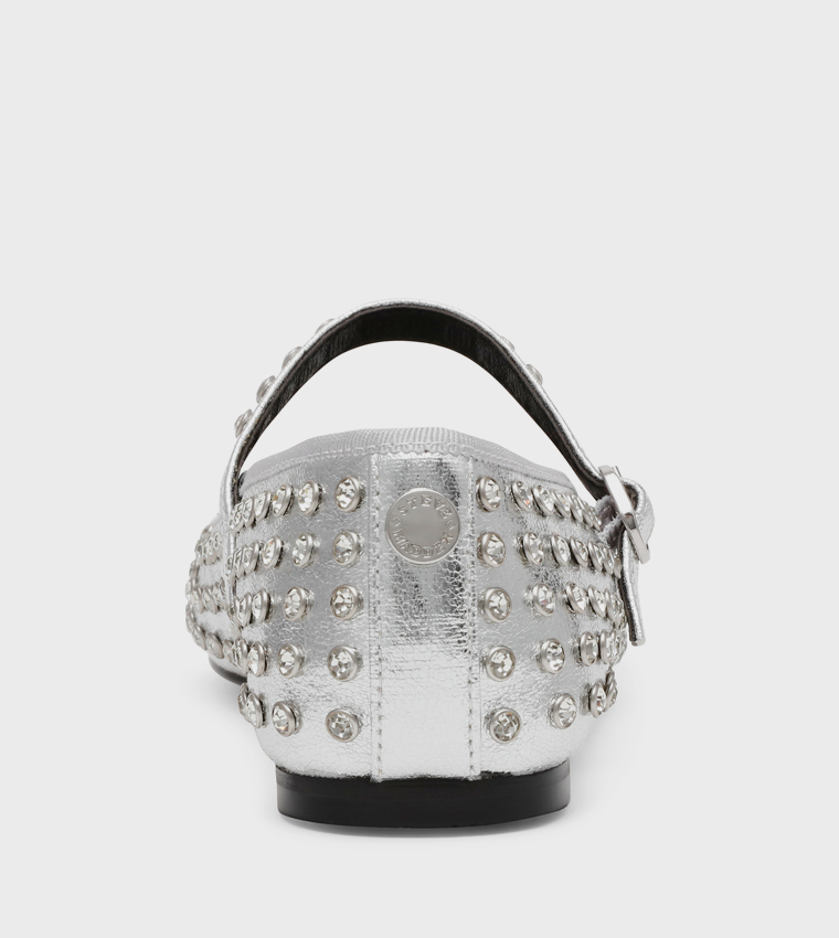 حذاء ماري جين مزين