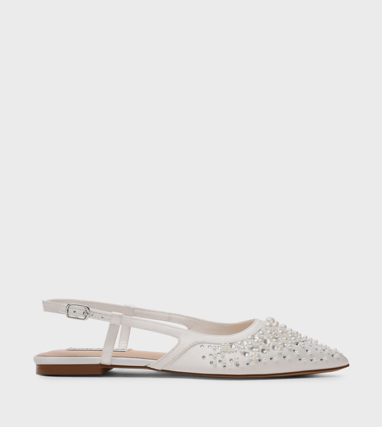 حذاء مزخرف بحزام خلفي 