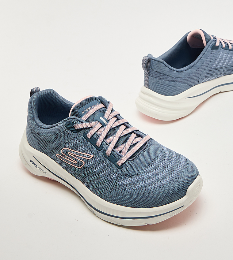GO WALK 8 Textured Lace-Up Shoes