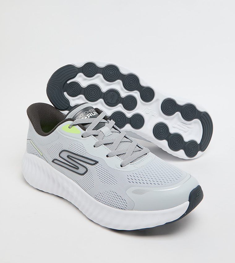 حذاء جو رن ناو بشعار ورباط