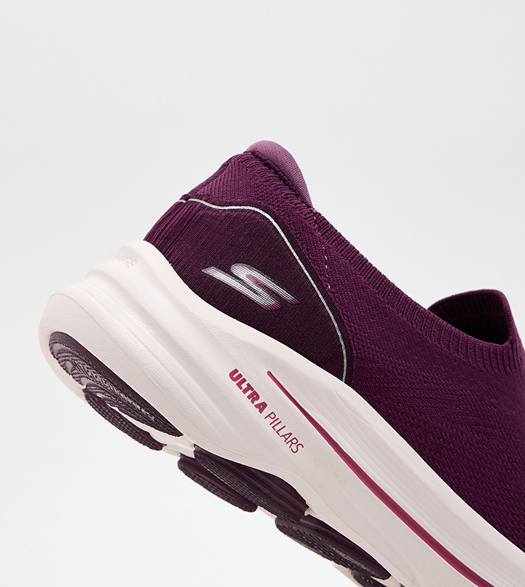 GO WALK 8 Logo Detail Slip-On Shoes