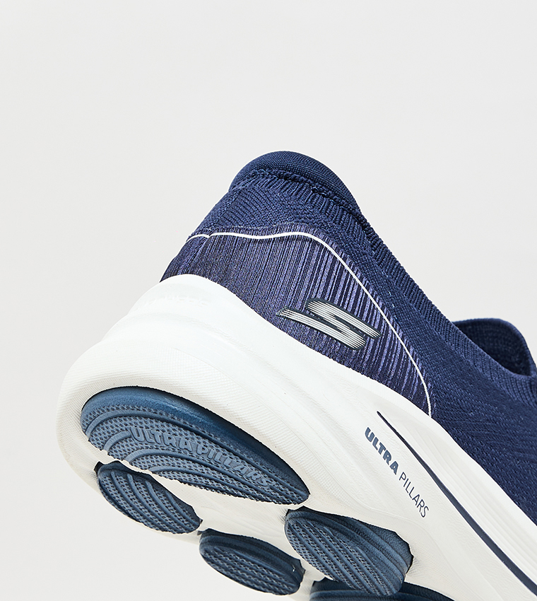 GO WALK 8 Slip-On Shoes