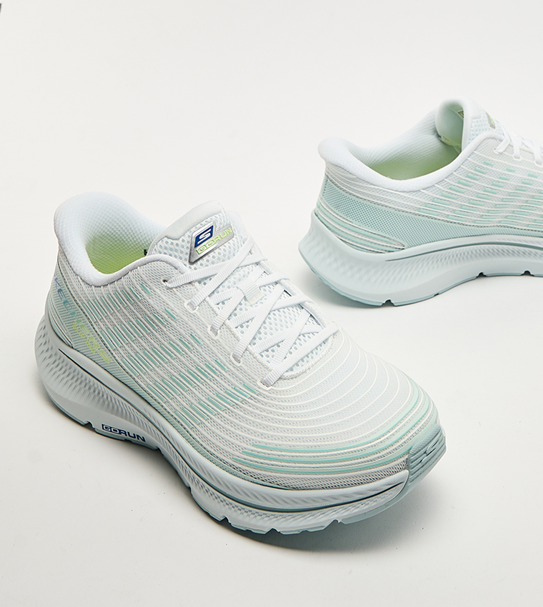 GO RUN CONSISTENT 2.0 Lace-Up Shoes