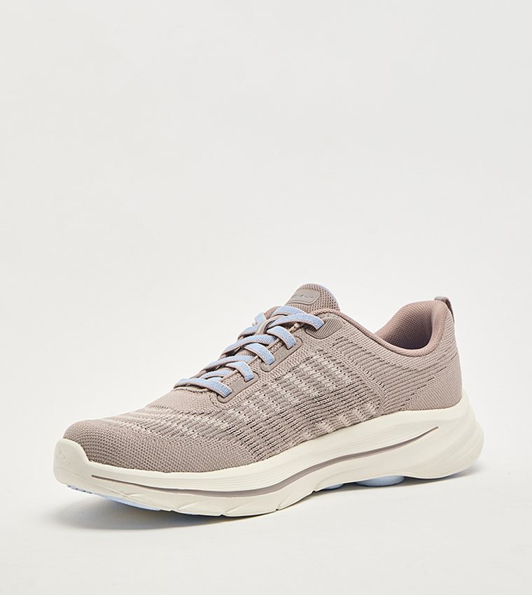 GO WALK 8 Textured Lace-Up Shoes