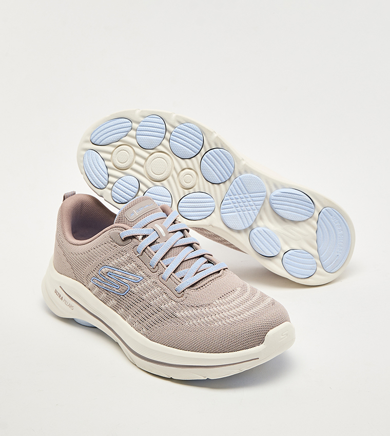 GO WALK 8 Textured Lace-Up Shoes