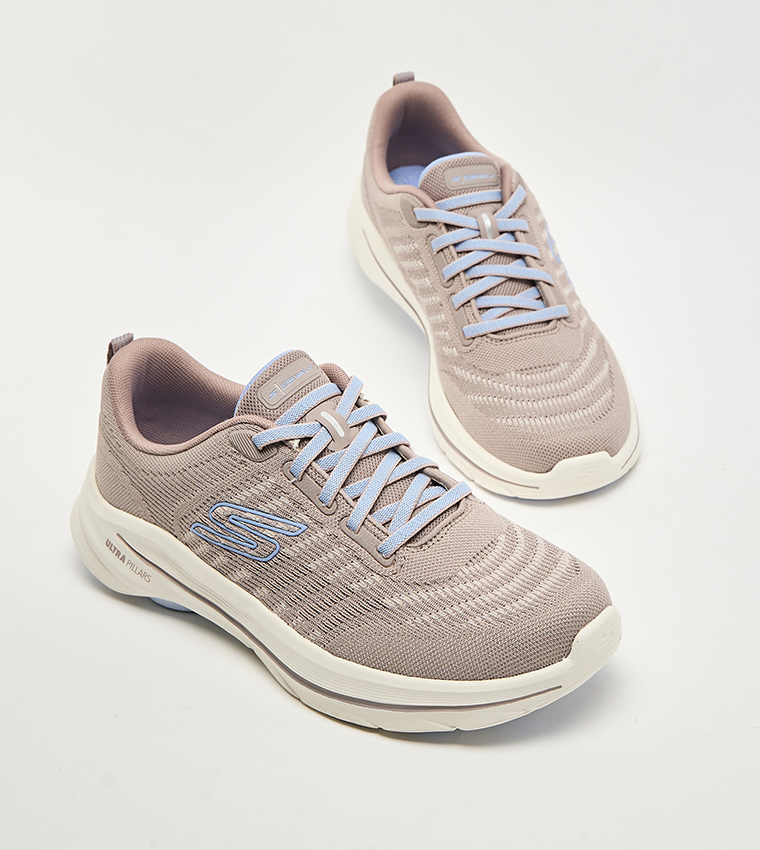 GO WALK 8 Textured Lace-Up Shoes