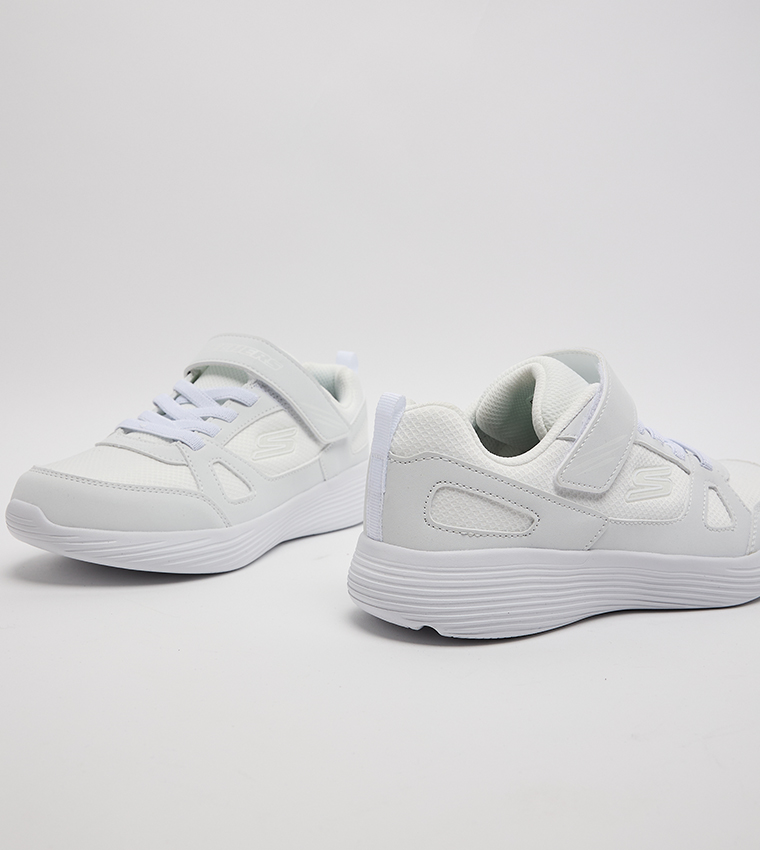 GO RUN 400 V2 Velcro Closure Shoes