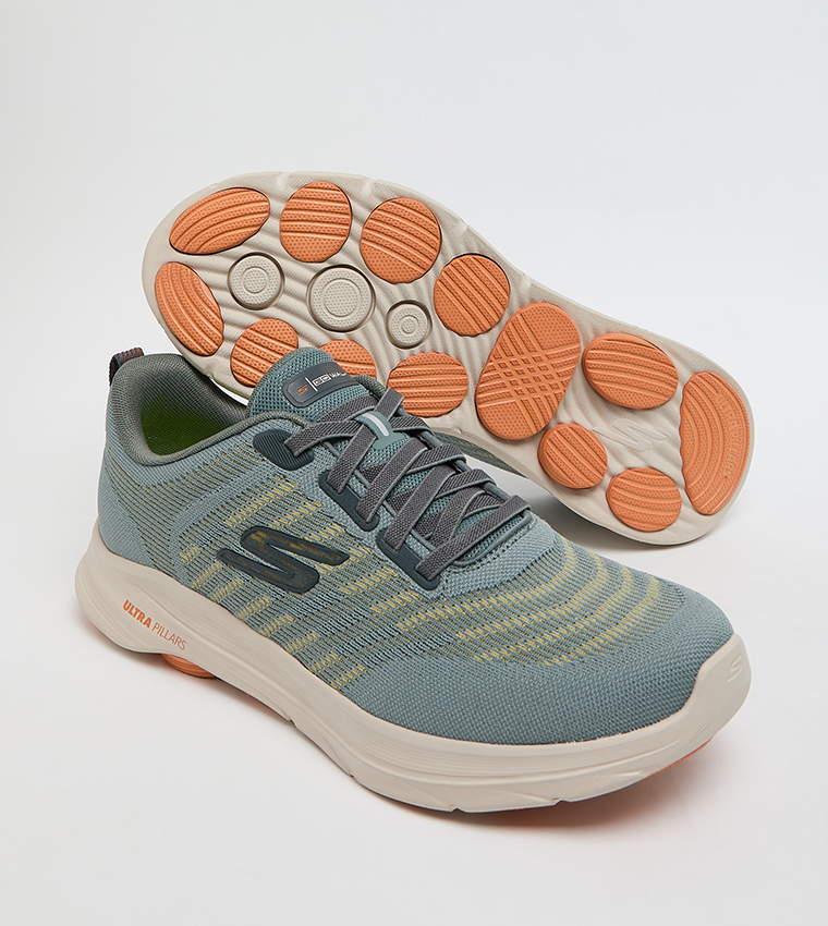 حذاء جو ووك 8 بشعار ورباط