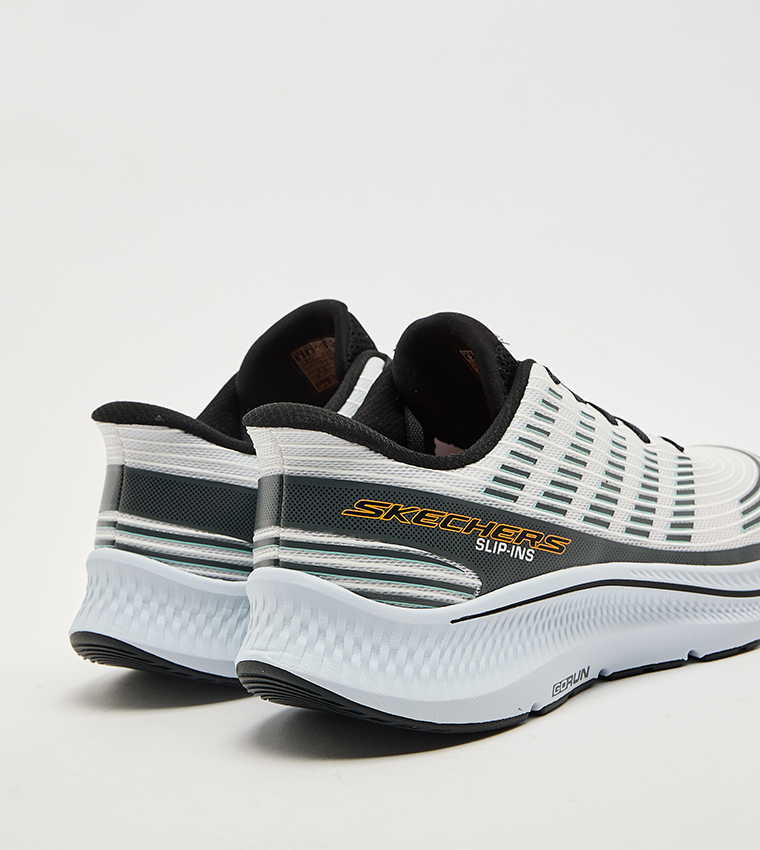 GO RUN CONSISTENT 2.0 Textured Lace-Up Shoes