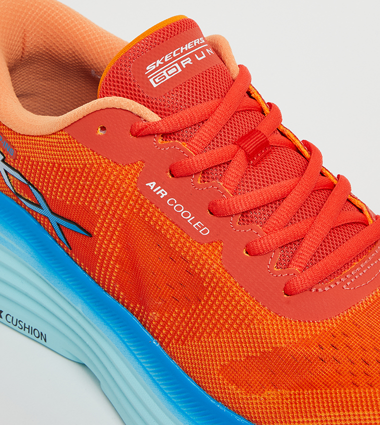 MAX CUSHIONING ENDEAVOUR Runner Sneakers