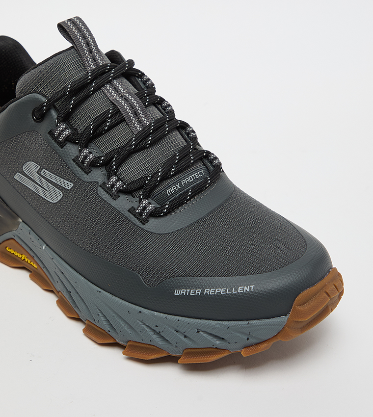 MAX PROTECT Textured Lace-Up Shoes