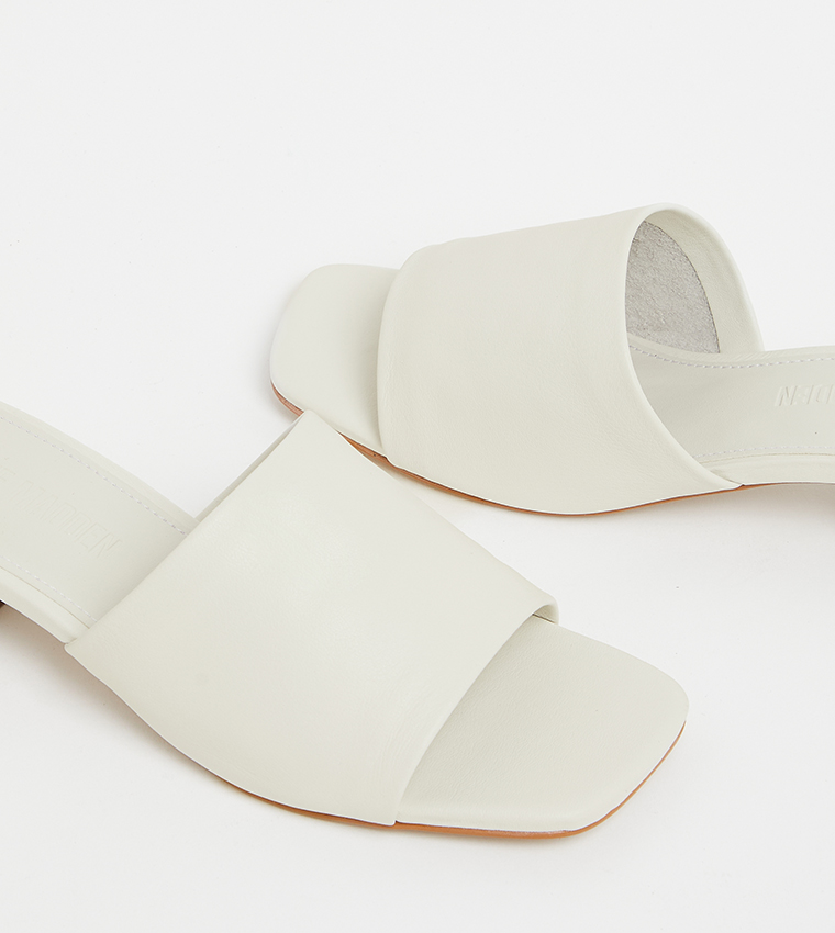 MONTGOMERY Square Toe Low Heel Sandals