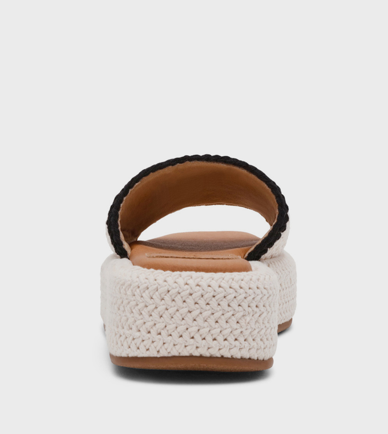 صندل بيتشي دبليو فلاتفورم كروشيه