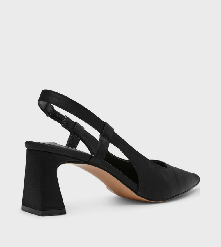 حذاء كعب بحزام خلفي 