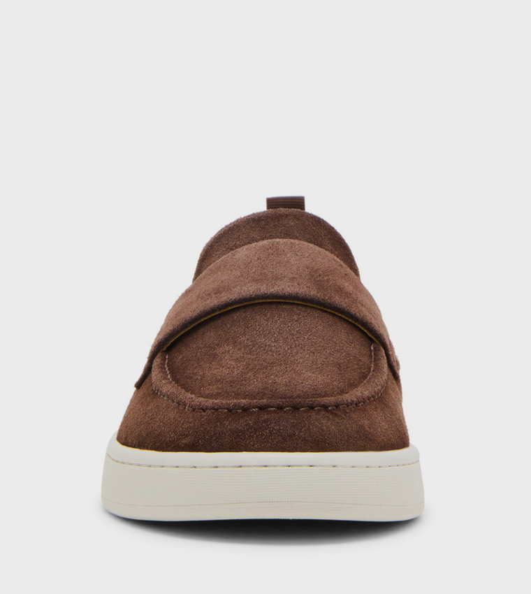 HANNSON Round Toe Slip-On Shoes