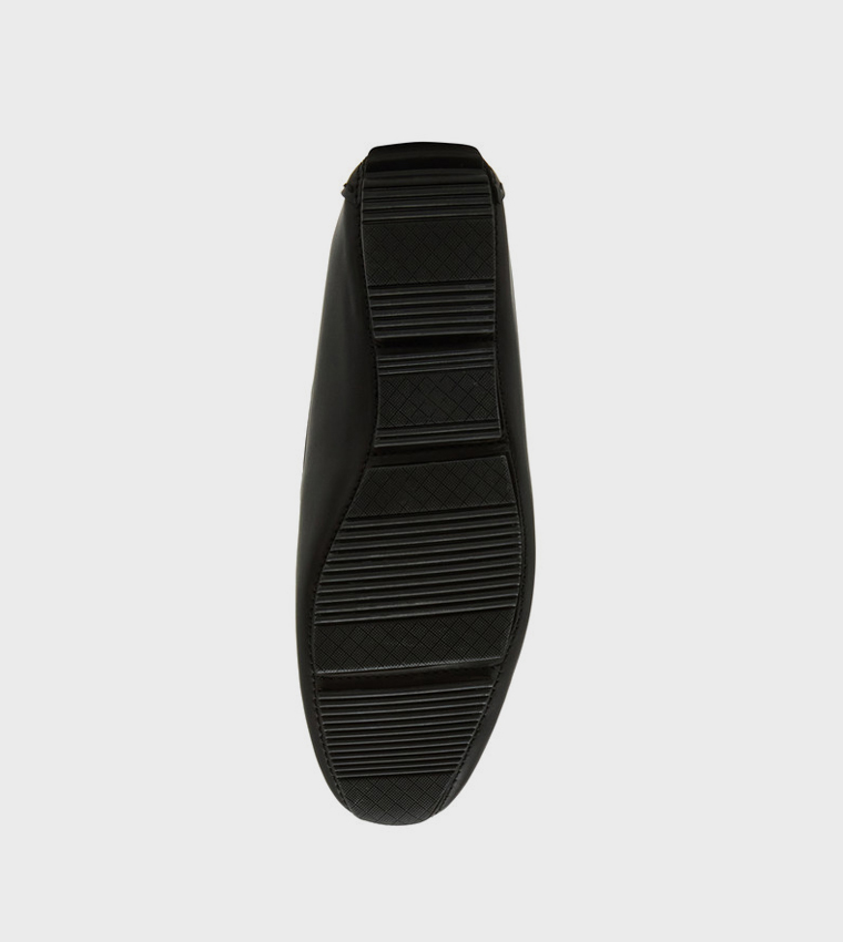 لوفر بمقدمة مستديرة 