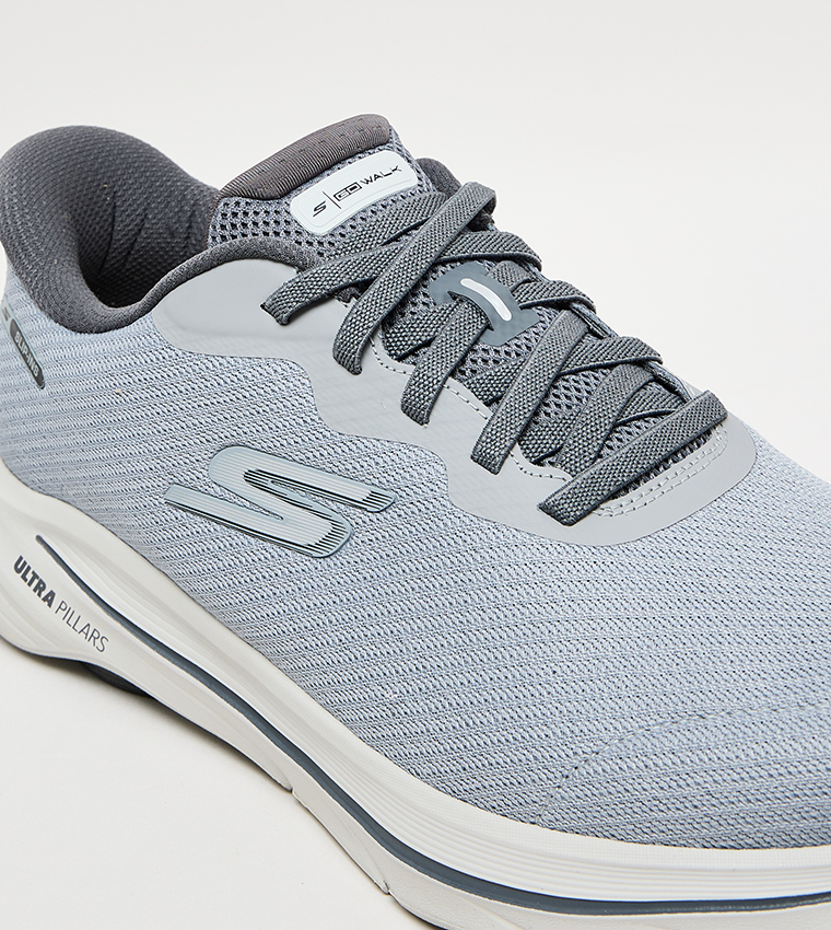 GO WALK 8 Slip-On Shoes