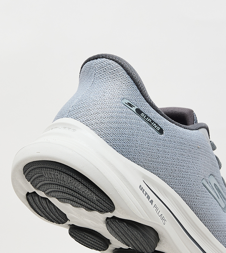 GO WALK 8 Slip-On Shoes