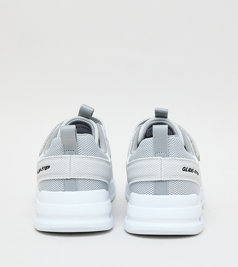 سنيكرز جلايد ستيب فلو بحزام فليكرو