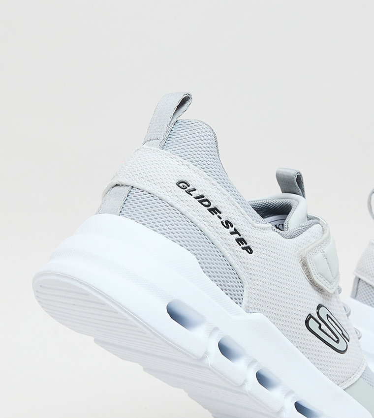 سنيكرز جلايد ستيب فلو بحزام فليكرو