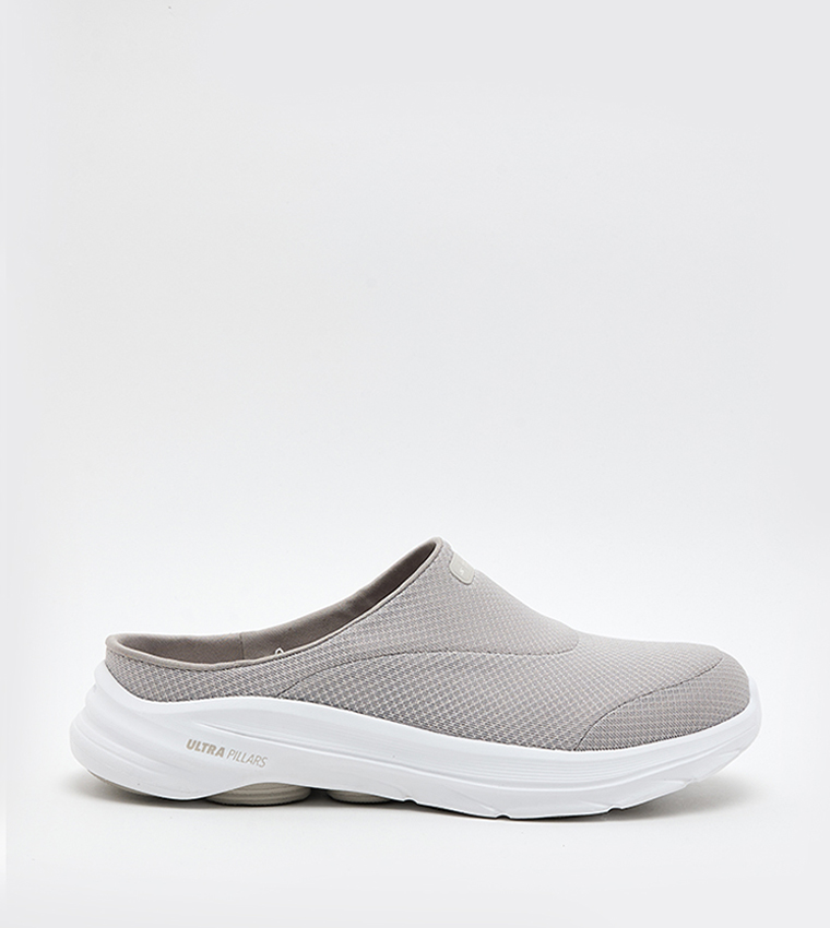 GO WALK 8 Logo Detail Slip-On Shoes